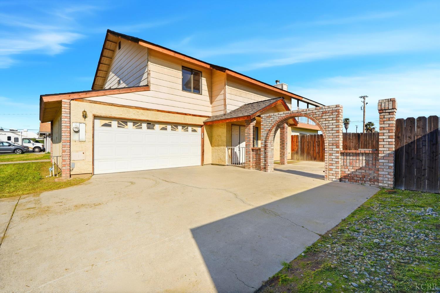 1939 Theresa Ave, Hanford, CA 93230