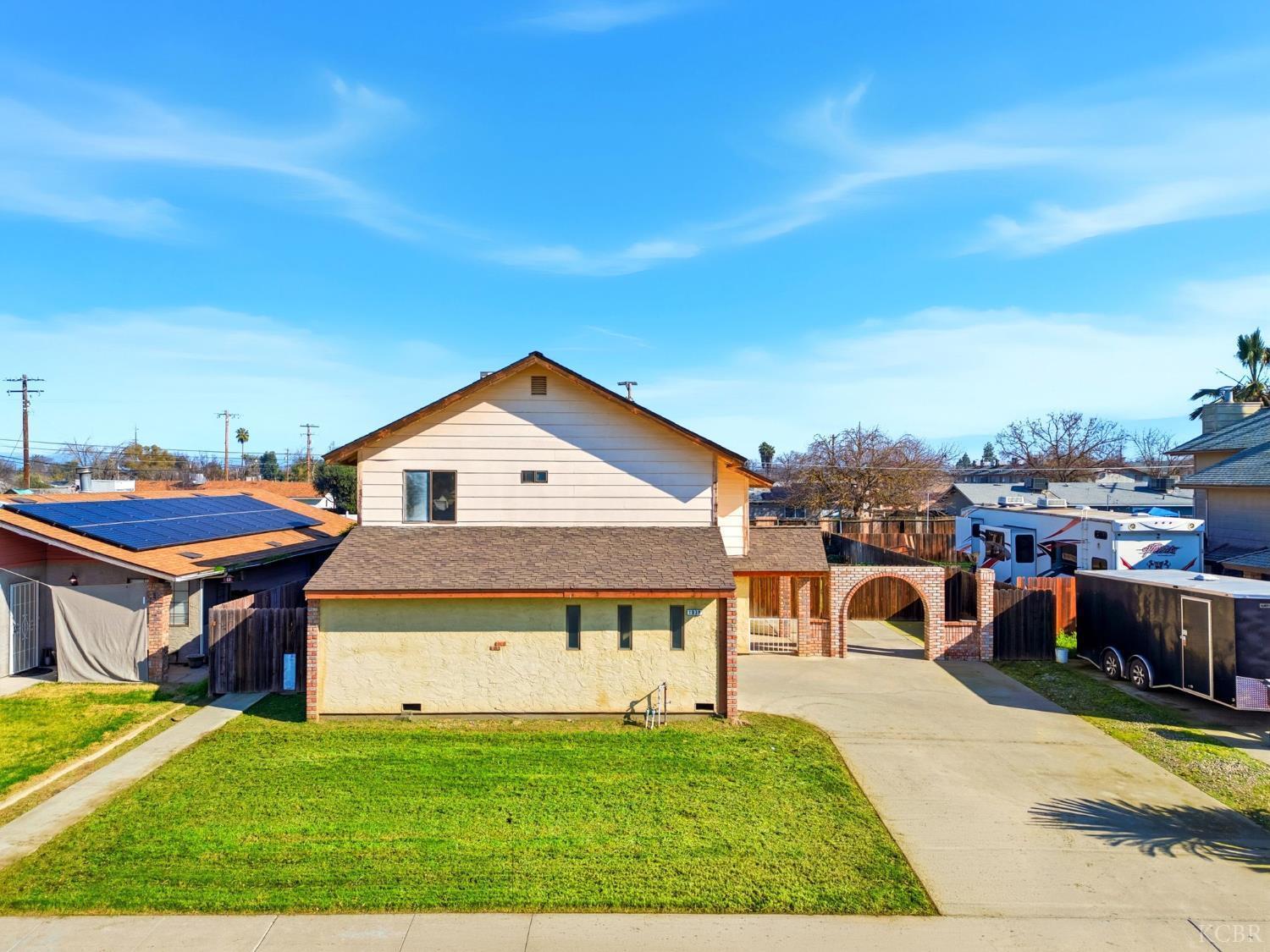 1939 Theresa Ave, Hanford, CA 93230