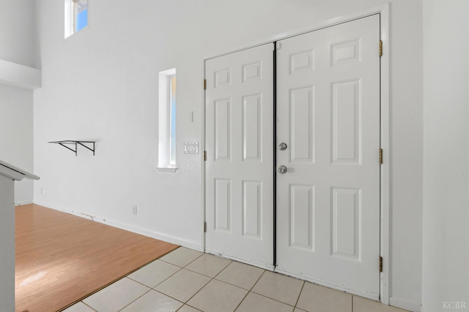 1939 Theresa Ave, Hanford, CA 93230