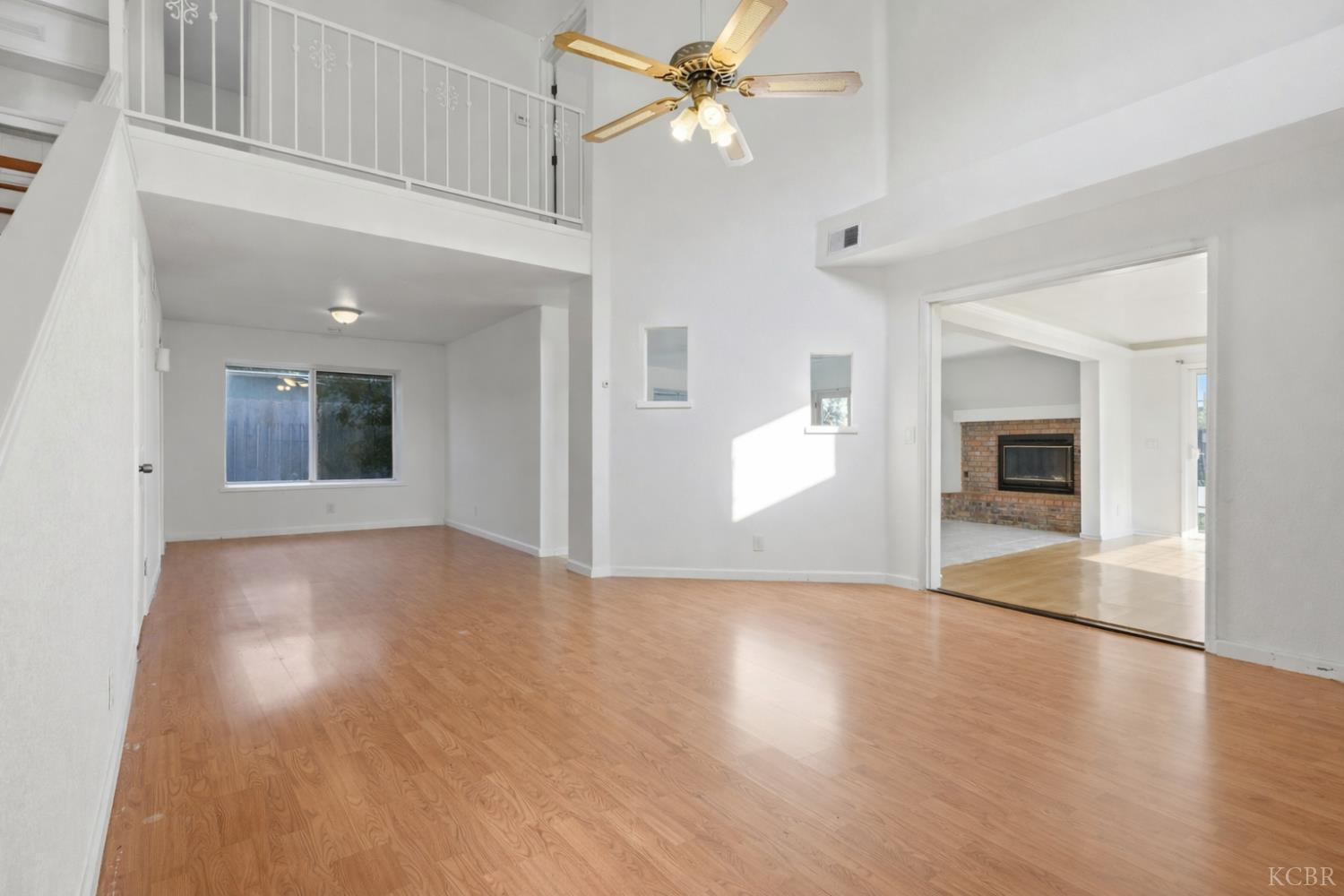 1939 Theresa Ave, Hanford, CA 93230