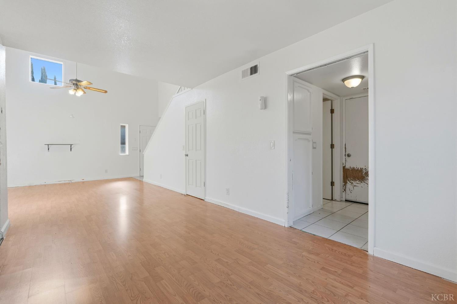 1939 Theresa Ave, Hanford, CA 93230