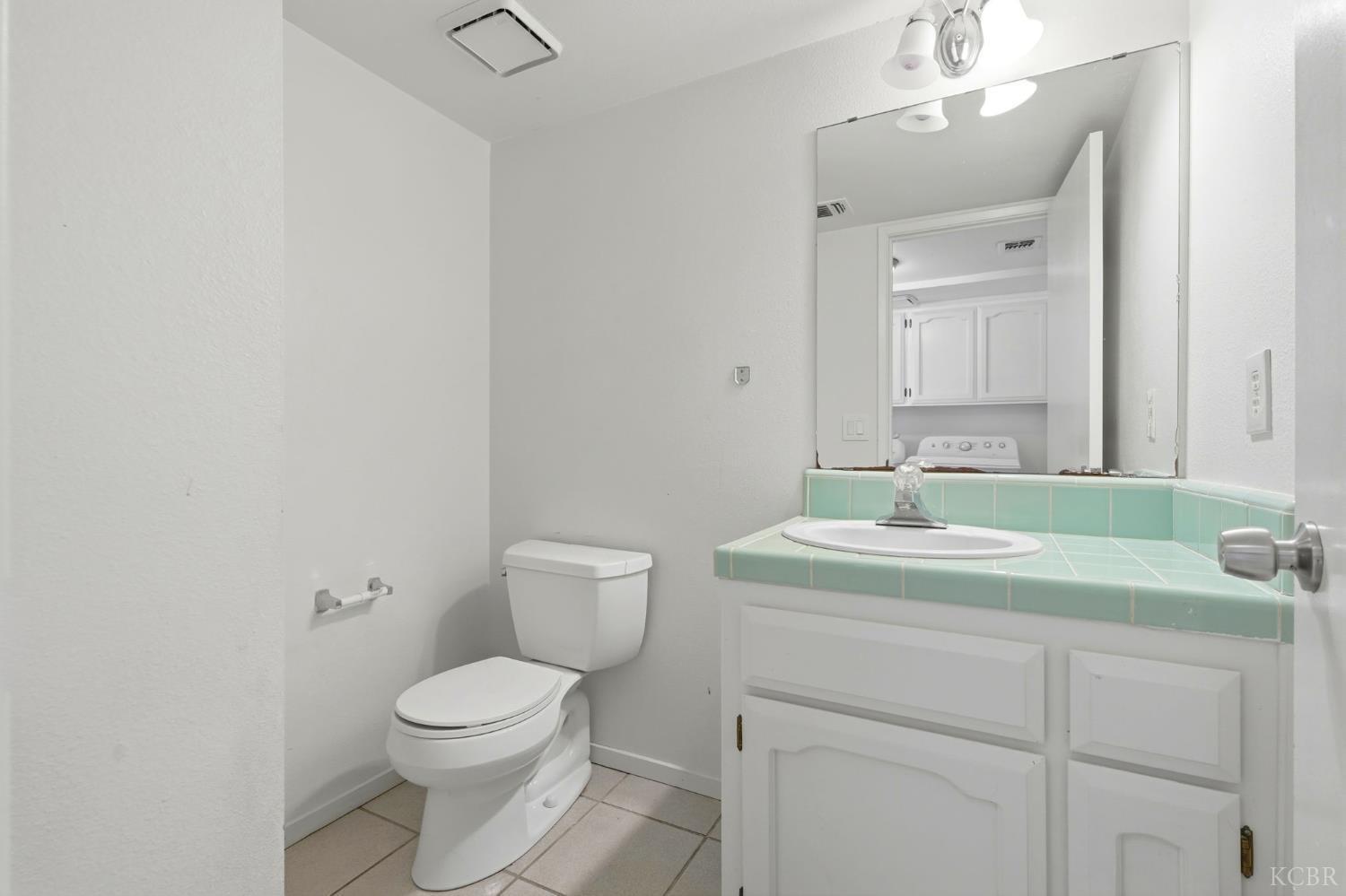 1939 Theresa Ave, Hanford, CA 93230