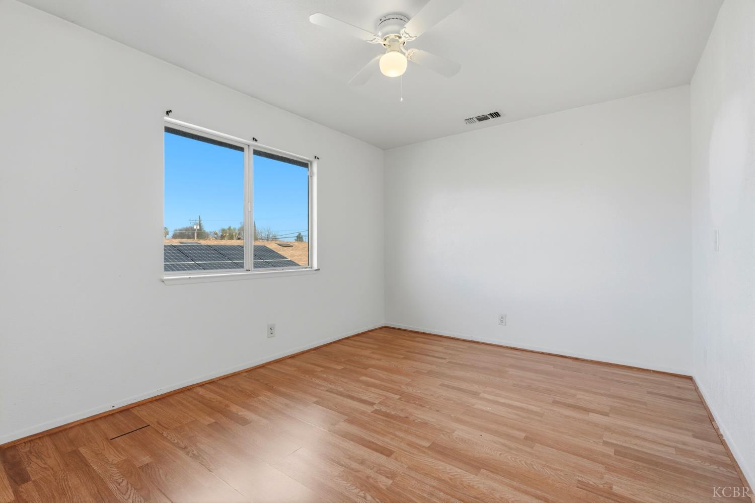 1939 Theresa Ave, Hanford, CA 93230