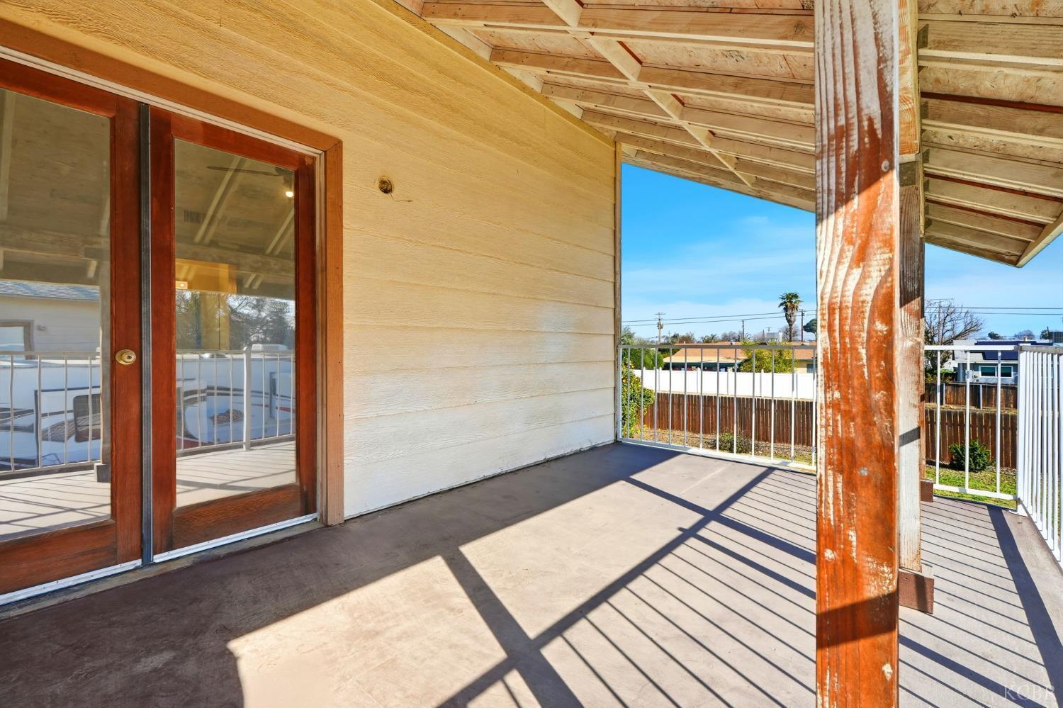 1939 Theresa Ave, Hanford, CA 93230