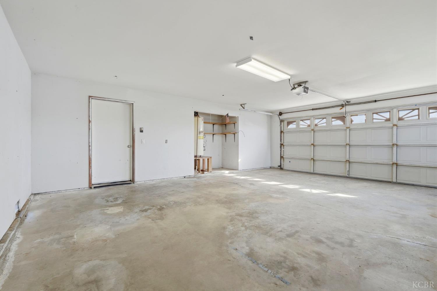 1939 Theresa Ave, Hanford, CA 93230