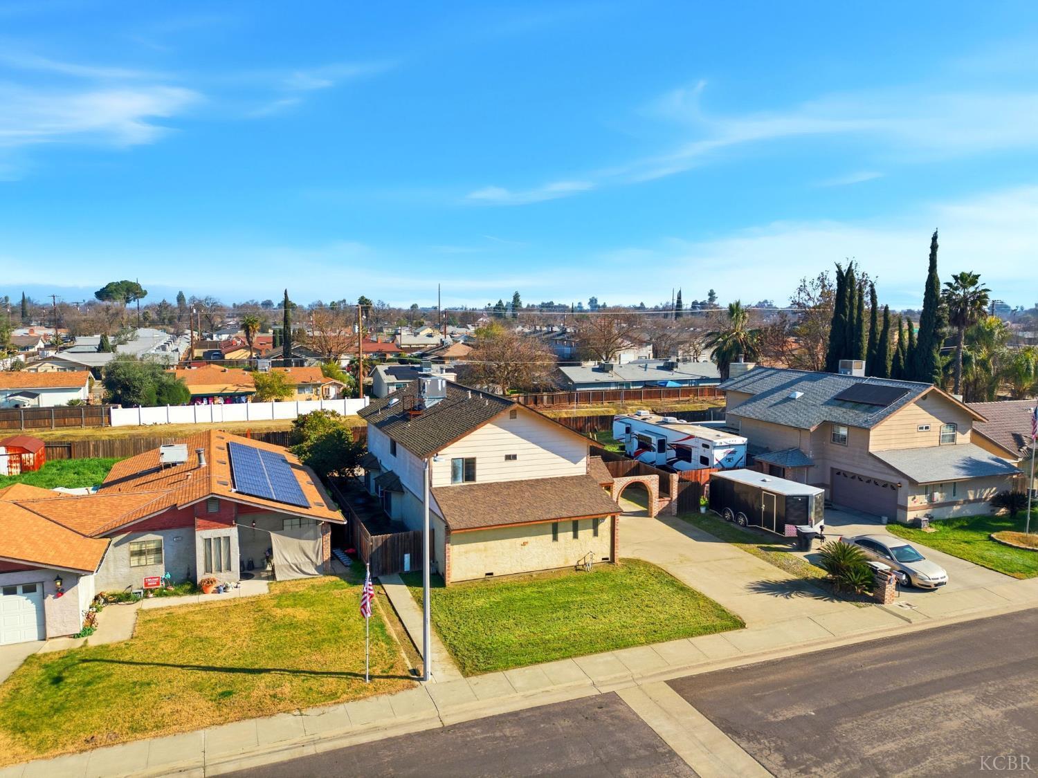 1939 Theresa Ave, Hanford, CA 93230